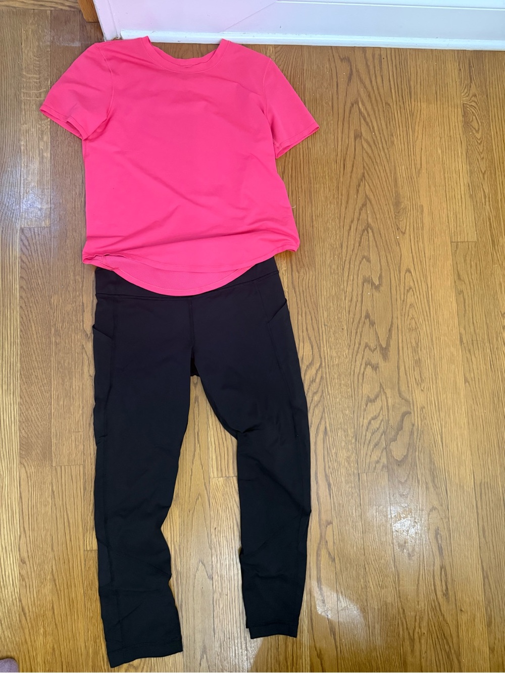 Lululemon size 6 - Leggings and Pink Tee Set